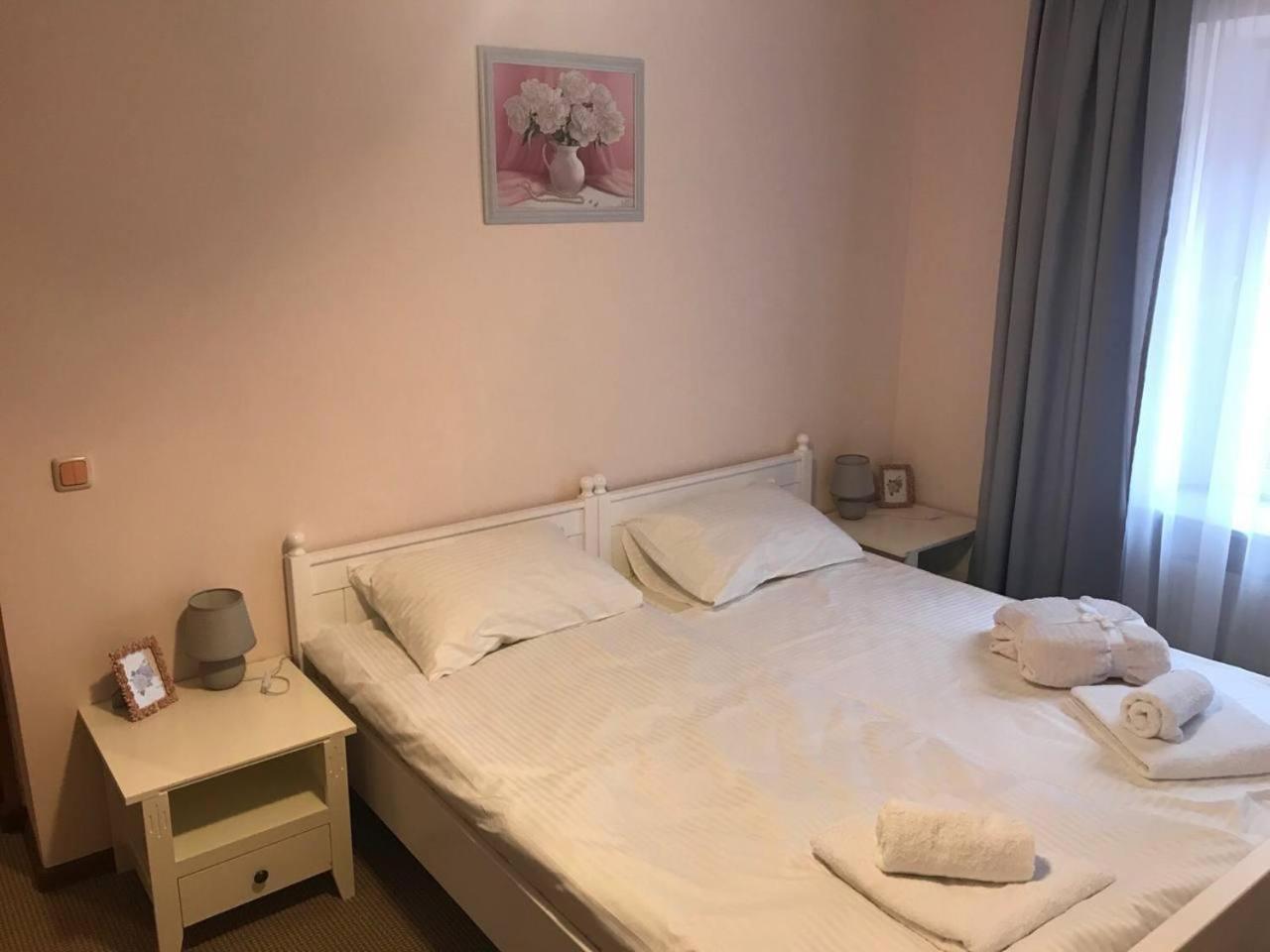 Apartamenty On Knyazya Romana Lviv Ngoại thất bức ảnh