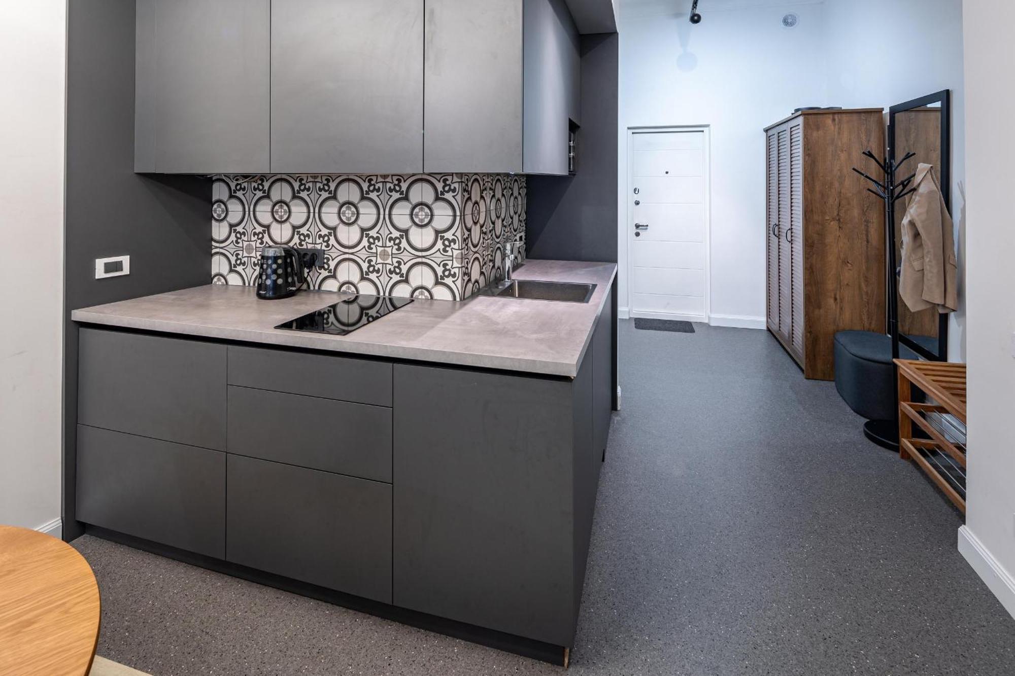 Apartamenty On Knyazya Romana Lviv Ngoại thất bức ảnh